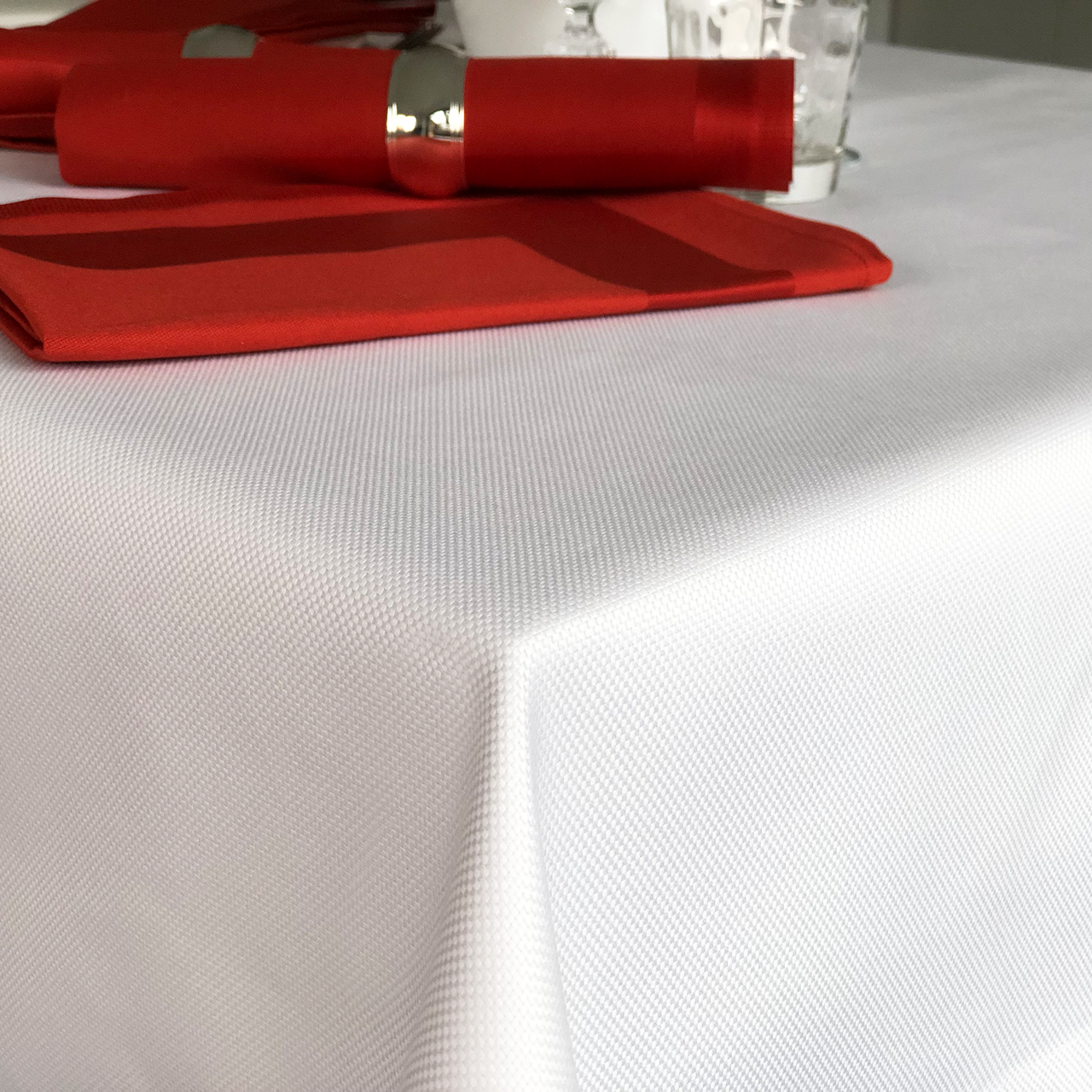 Catering tablecloths white without pattern Catering tablecloths white without pattern