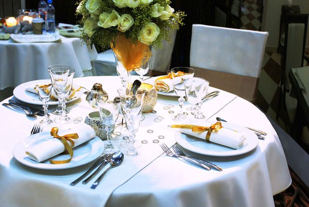 Catering tablecloths round 