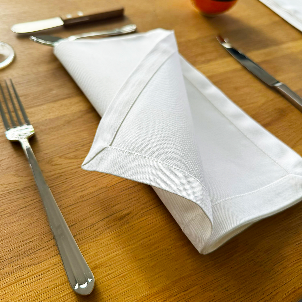 Cloth napkins with envelope corners